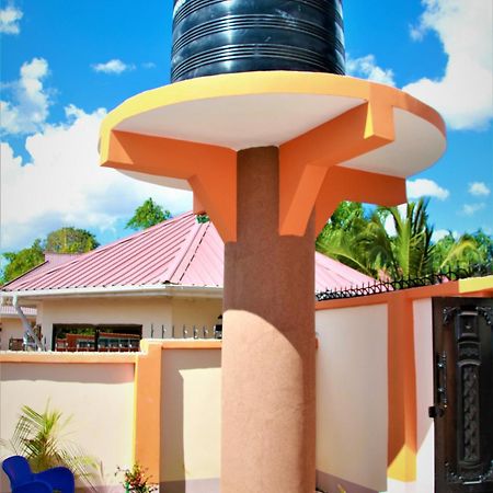 Jakicha Motel Dar es Salaam Exterior foto