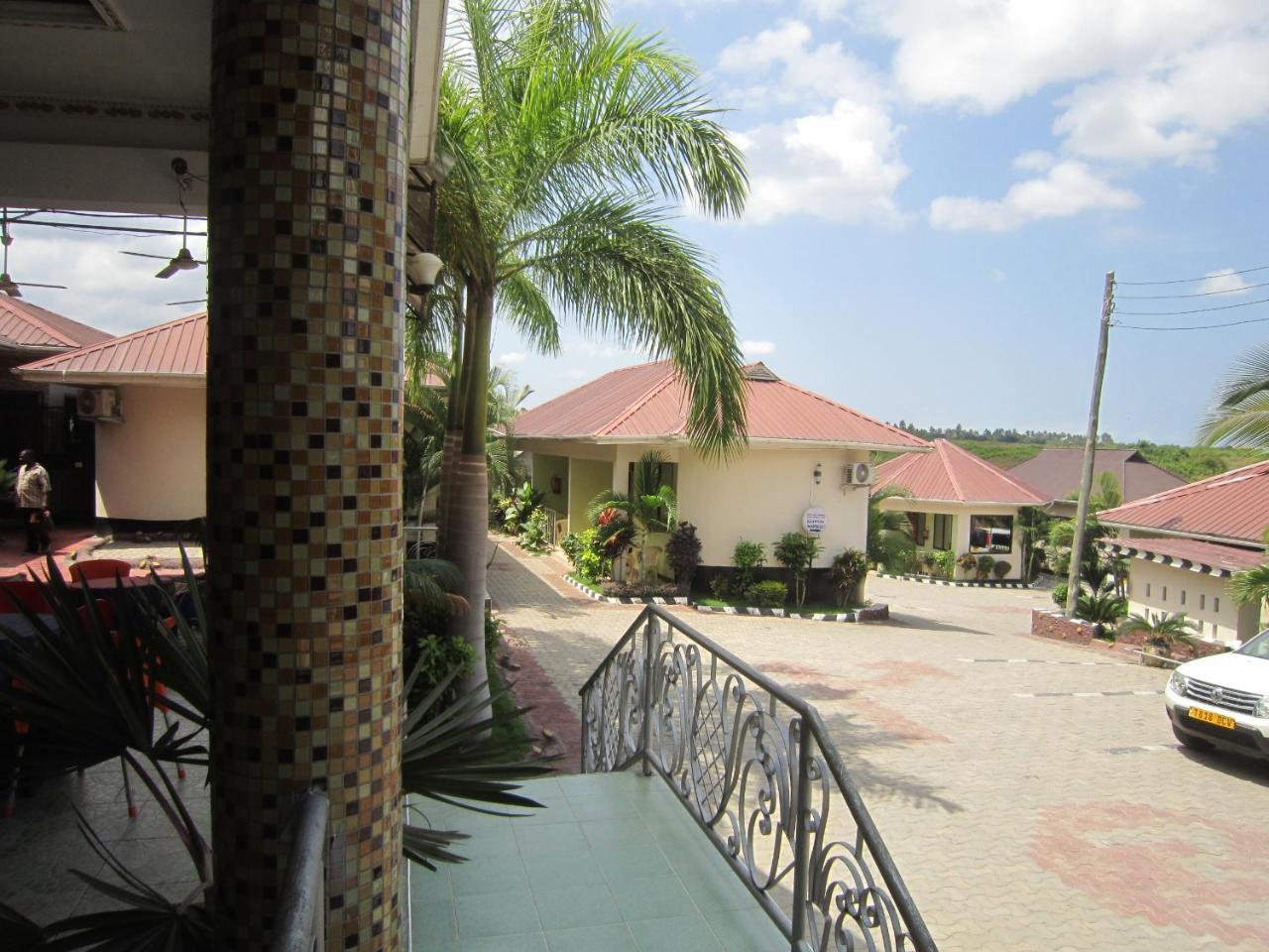 Jakicha Motel Dar es Salaam Exterior foto