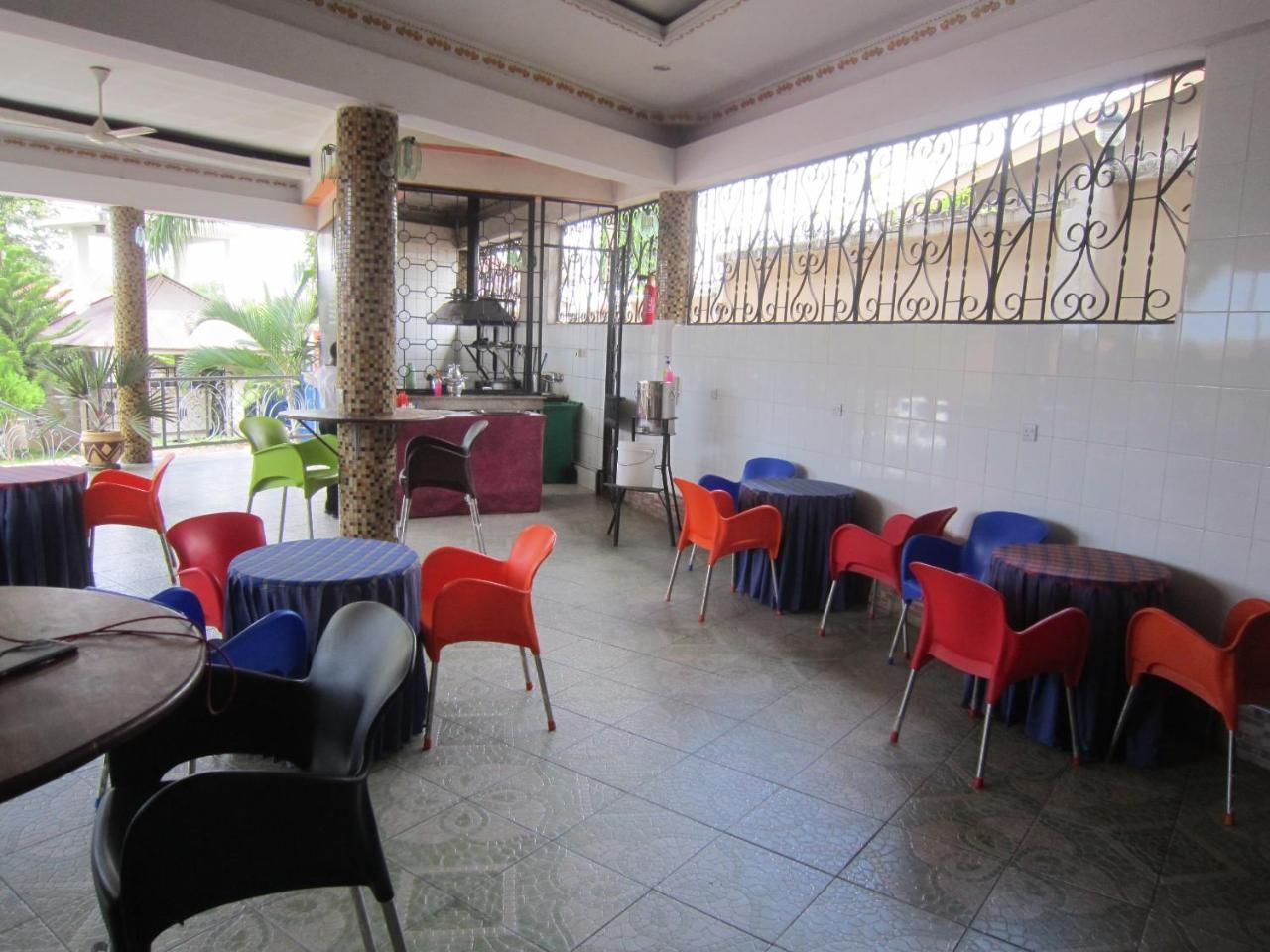 Jakicha Motel Dar es Salaam Exterior foto